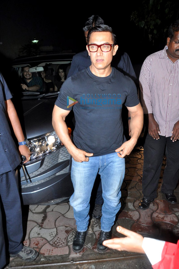 aamir khan watches sultan 3