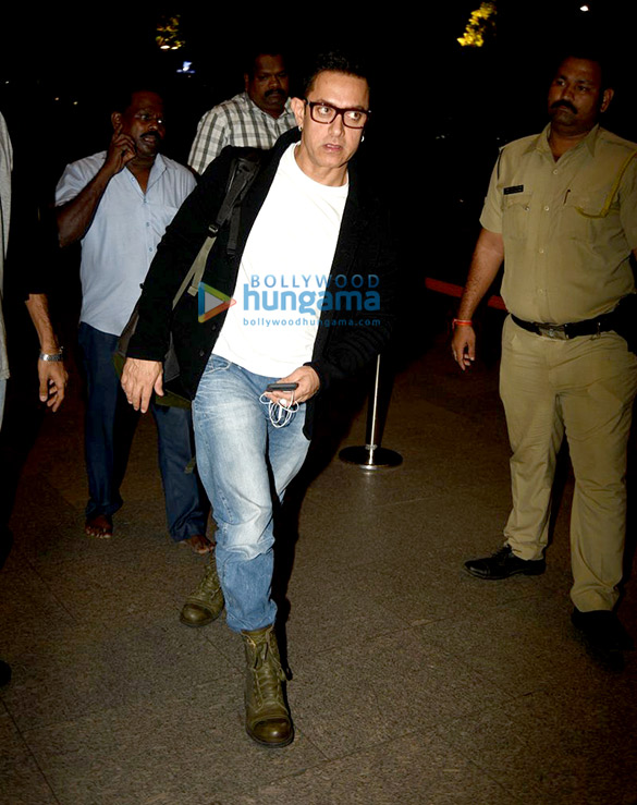 aamir snapped at the airport 4