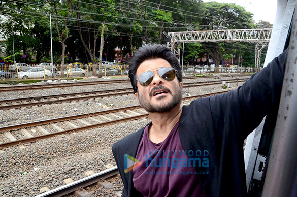 anil kapoor takes a train trip to promote season 2 of 24 2