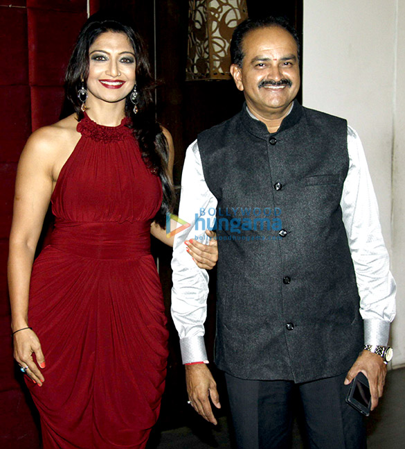 deepshikha hosts a surprise party for sister aartii naagpal 9