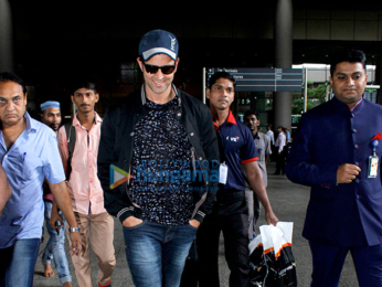Hrithik Roshan snapped at the international airport