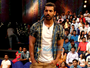 John Abraham, Varun Dhawan & Jacqueline Fernandez promote 'Dishoom' on sets of The Kapil Sharma Show