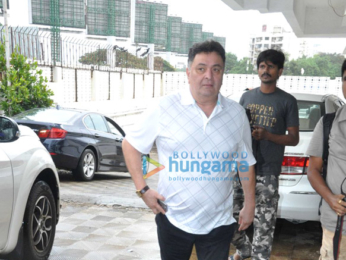 Prayer meet of Raveena Tandon's father-in-law Kundan Thadani