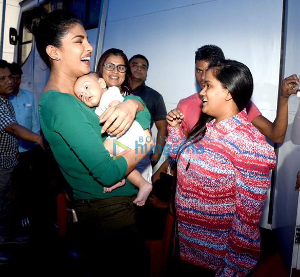 priyanka arpita spotted at mehboob studio 1