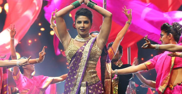 Priyanka Chopra SUPER SEXY Performance At ‘IIFA 2016’