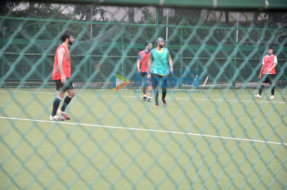 ranbir kapoor snapped at football practice 2