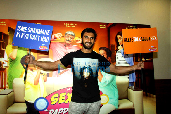 Ranveer Singh graces the screening of YRF’s short film ‘Sex Chat with Pappu & Papa’ Ranveer Singh graces the screening of YRF’s short film ‘Sex Chat with Pappu & Papa’