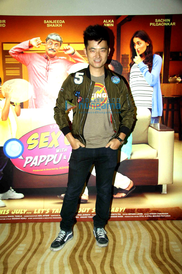 ranveer singh graces the screening of yrfs short film sex chat with pappu papa 9