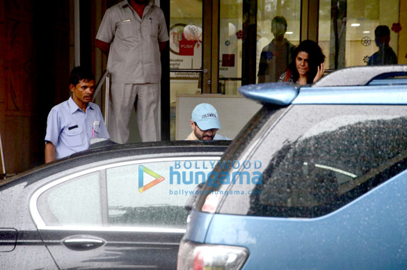 saif ali khan discharged post surgery 3
