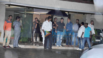 Salman Khan, Iulia Vantur, Varun Dhawan & others at Arpita Khan’s party