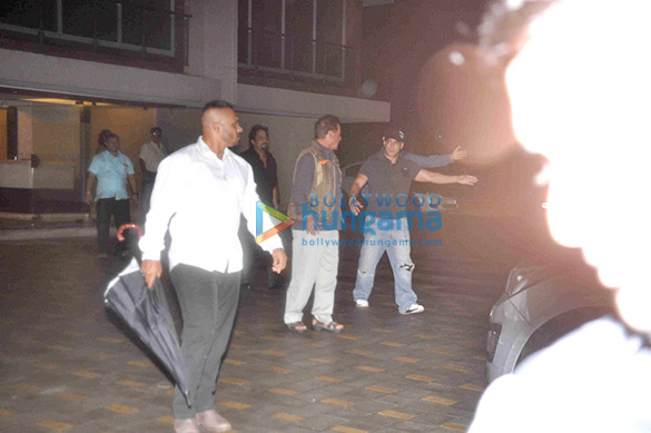 salman iulia varun at arpitas party 2