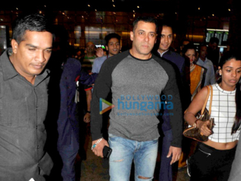 Salman Khan returns from Delhi