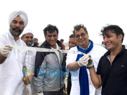 Subhash Ghai cleans Mumbai’s Versova Beach
