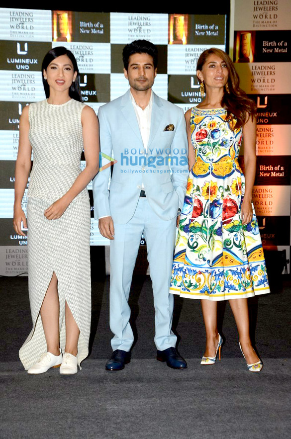 team of fever graces the launch of leading jewelers of the world 3
