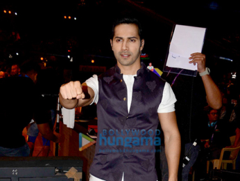 Varun Dhawan & Jacqueline Fernandez promote 'Dishoom' on Pro Kabaddi League Season 4