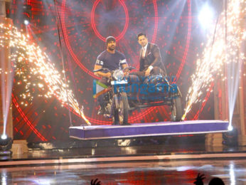 Varun Dhawan, John Abraham, Jacqueline Fernandez & Anil Kapoor grace the finale of India's Got Talent