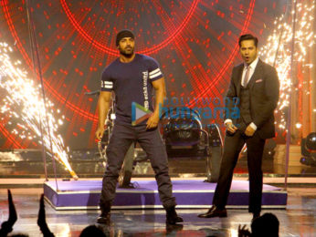 Varun Dhawan, John Abraham, Jacqueline Fernandez & Anil Kapoor grace the finale of India's Got Talent
