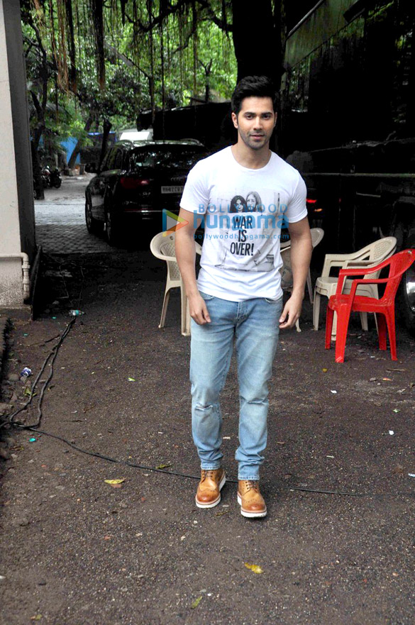 varun snapped at dishoom promotions 8