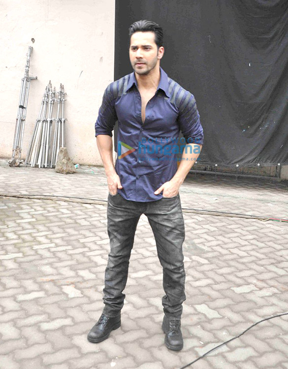 varun snapped during dishoom promotions 4