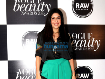 Ranbir Kapoor, Katrina Kaif & others grace 'Vogue Beauty Awards 2016'