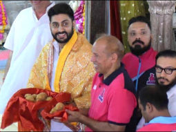 Abhishek Bachchan and the Jaipur Pink Panthers visit Moti Dungri Ganesh in Jaipur