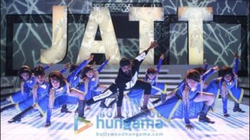 Check out: Remo D’Souza gets a kids dance group for A Flying Jatt song