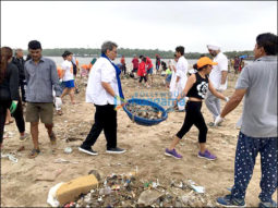 Subhash Ghai and his friends take up the task of cleaning Versova beach