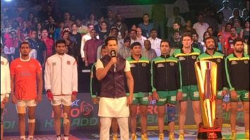 After Sunny Leone, Varun Dhawan sings the national anthem at the Pro Kabaddi event