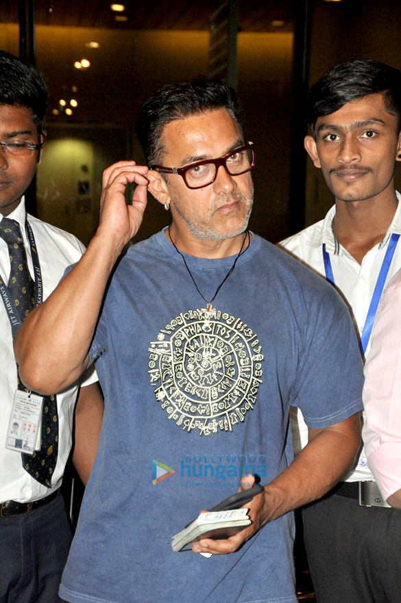 Aamir Khan returns from the USA Aamir Khan returns from the USA