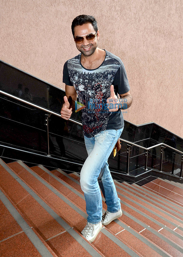 abhay diana to promote happy bhag jayegi 6