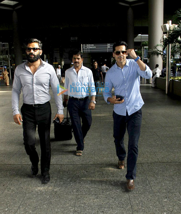 abhishek suniel dino amy snapped at airport 2