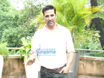 Akshay Kumar, Ileana DCruz & Esha Gupta at 'Rustom' media meet