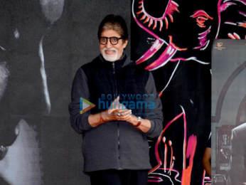 Amitabh Bachchan promotes 'Pink' at Narsee Monjee College