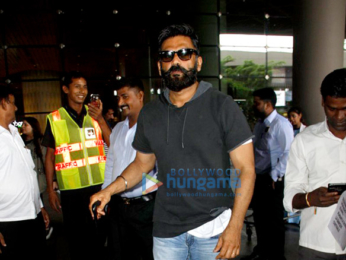 Boman Irani, Suniel Shetty, Fardeen Khan & Sherlyn Chopra snapped at the domestic airport