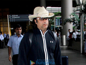 Boman Irani, Suniel Shetty, Fardeen Khan & Sherlyn Chopra snapped at the domestic airport