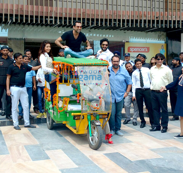 cast of the film launch the track happy oye 3
