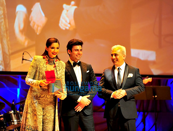 Celebs grace the awards night at the 2016 Indian Film Festival of Melbourne