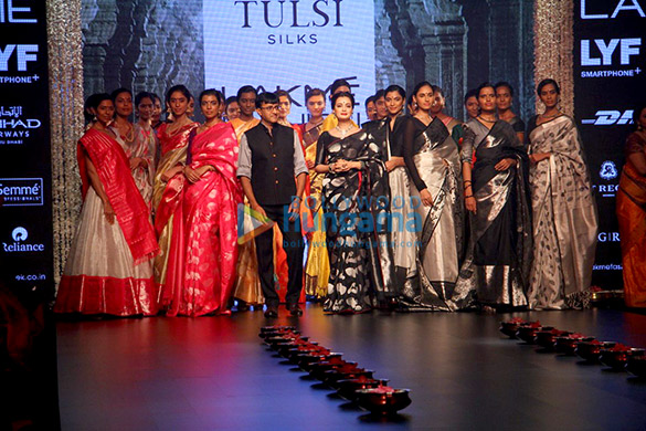 dia mirza at lakme fashion week 2016 1