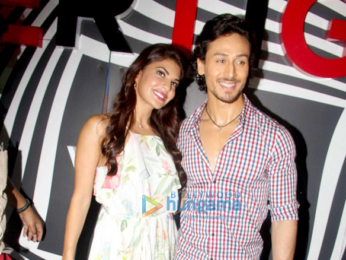 Jacqueline Fernandez & Tiger Shroff promote 'A Flying Jatt' at Smmash