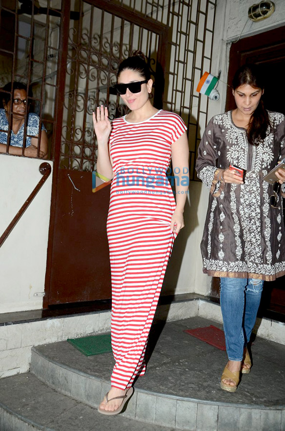 kareena snapped post dubbing at a studio in bandra 2
