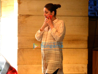 Kareena Kapoor Khan snapped when she visited her mother's house in Bandra