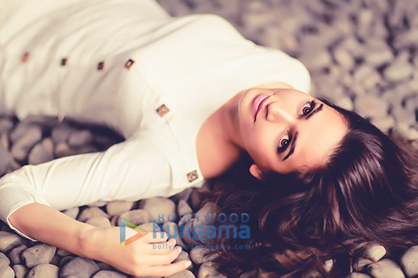 kriti kharbanda 2