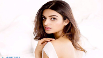 Celeb Wallpapers Of Nidhhi Agerwal