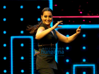 Promotion of 'Akira' on the sets of 'Dance + 2'