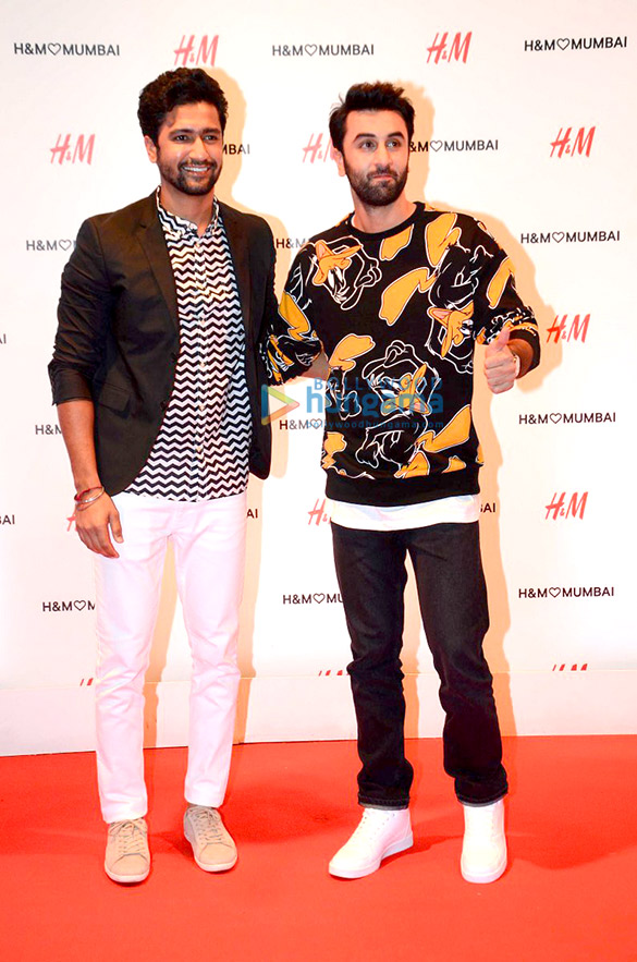ranbir kapoor graces hms store launch in mumbai1 20