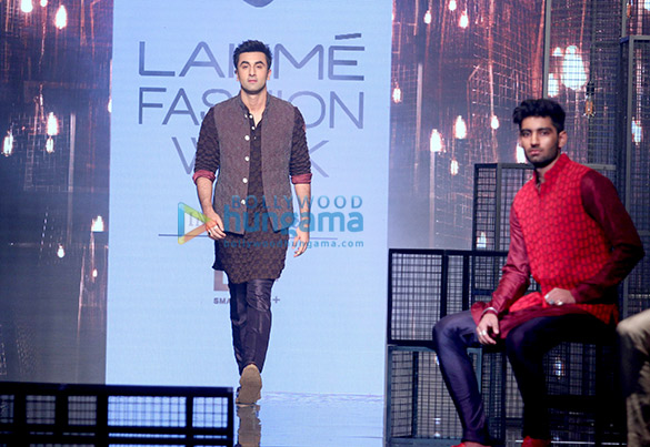 Ranbir Kapoor Slays In Kunal Rawal's Blue 'Lungi' Pants And Blazer At ICW,  Netizens Call Him 'Joker