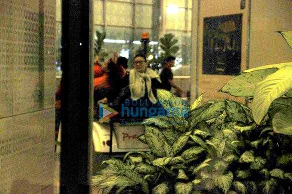 rani with her baby adira at the airport 2