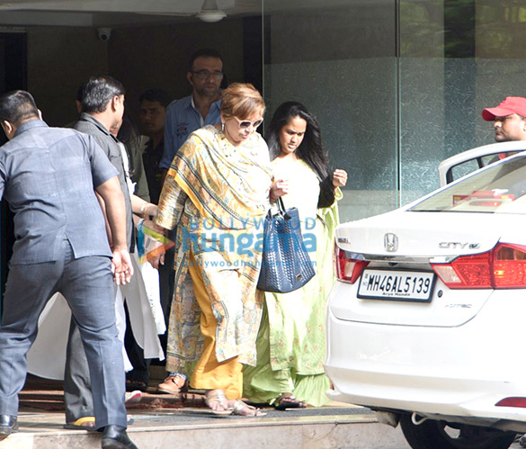 salman family snapped post raksha bandhan celebrations 4