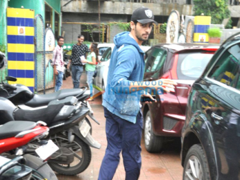 Sidharth Malhotra, Alia Bhatt & Aditya Roy Kapur snapped post dance practice for Dream Team Concert