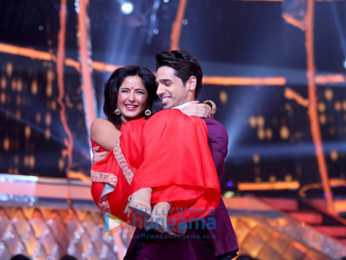 Sidharth Malhotra and Katrina Kaif snapped on sets of the Jhalak Dikhhla Jaa - Baar Baar Dekho Special